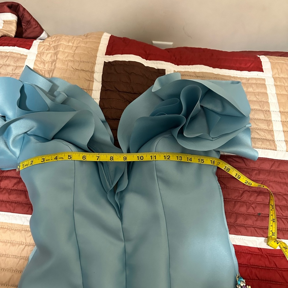 Dress - Picture 5 of 7